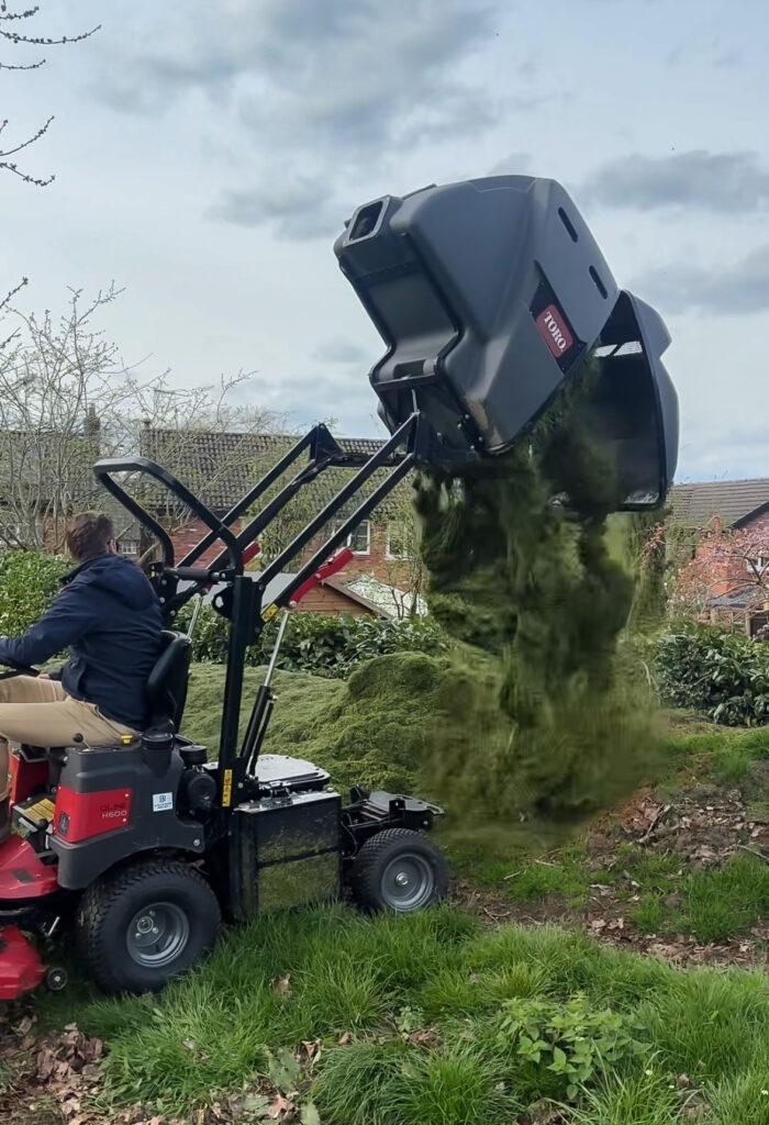 Collection vs mulching: which mowing method is best for your grounds? | middlewich machinery