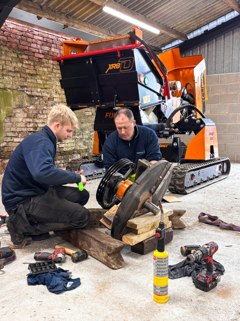Workshop-mechanics-servicing